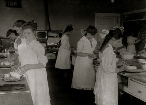 Domestic Science class in Horace Mann School. Poster Print - Item # VARBLL058754247L