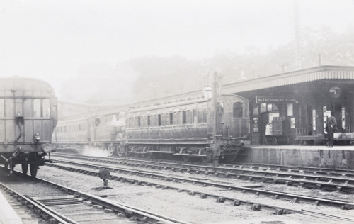 Steam Locomotive Shunting Carriages To Platform Poster Print By The Institution Of Mechanical Engineers / Mary Evans - Item # VARMEL10509909