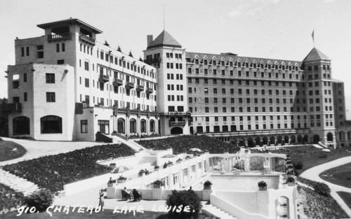 Hotel Chateau Lake Lousie  Canada Poster Print By Mary Evans / Grenville Collins Postcard Collection - Item # VARMEL10410446