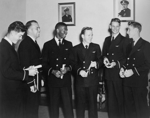 African American Ensign Jesse Brown Received His Wings At Nas Jacksonville On Oct. 23 History - Item # VAREVCHISL038EC373