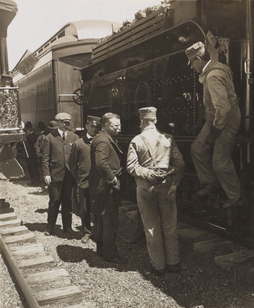 President Theodore Roosevelt Talking With Railroad Workers History - Item # VAREVCHISL044EC992