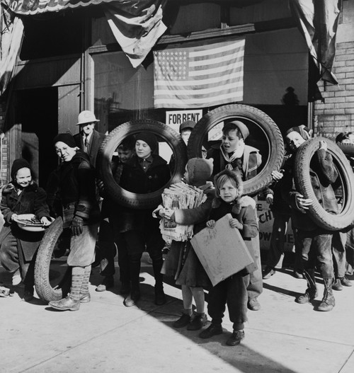 Children Bringing Scrap To The Block Office Of Civilian Defense Headquarters. Chicago Nov. 1943. History - Item # VAREVCHISL032EC292