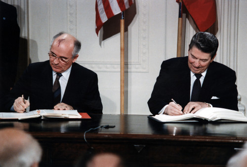 Ronald Reagan. General Secretary Gorbachev And President Reagan Signing The Inf Treaty. Washington History - Item # VAREVCHCDARNAEC100