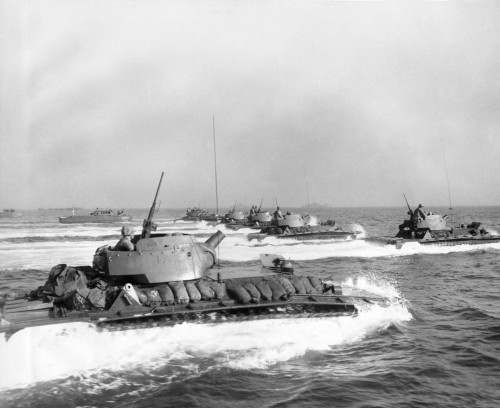 Armored Amphibious Tractors In The First Waves Of The Marine Invasion Of Okinawa. April 1 History - Item # VAREVCHISL036EC759