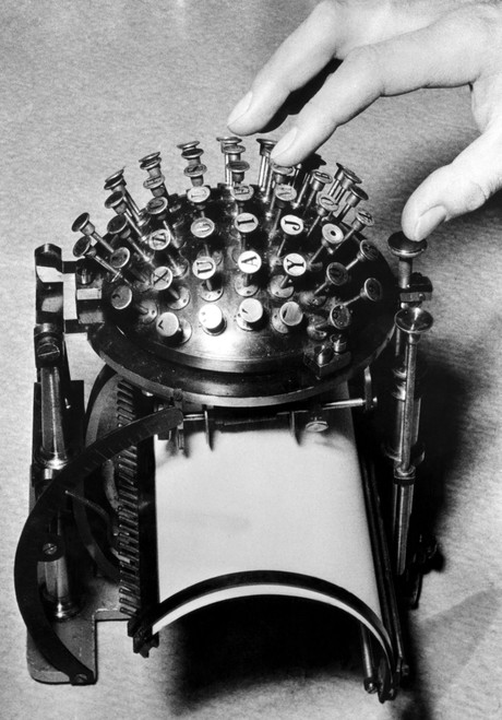 A Typewriter Designed To Conserve The Metal Needed For The War Effort During World War Ii History - Item # VAREVCHBDTYPECS001