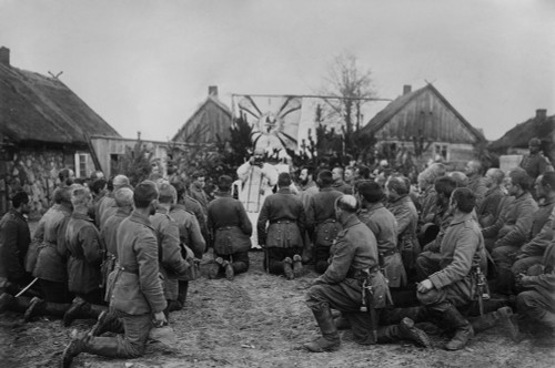 German Soldiers Worship At Mass Before Battle. 1914-18. History - Item # VAREVCHISL035EC292