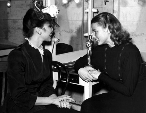 1944 Former Best Actress Winner Jennifer Jones [Song Of Bernadette] Congratulates New Winner Ingrid Bergman [Gaslight] History - Item # VAREVCSBDOSPIEC024