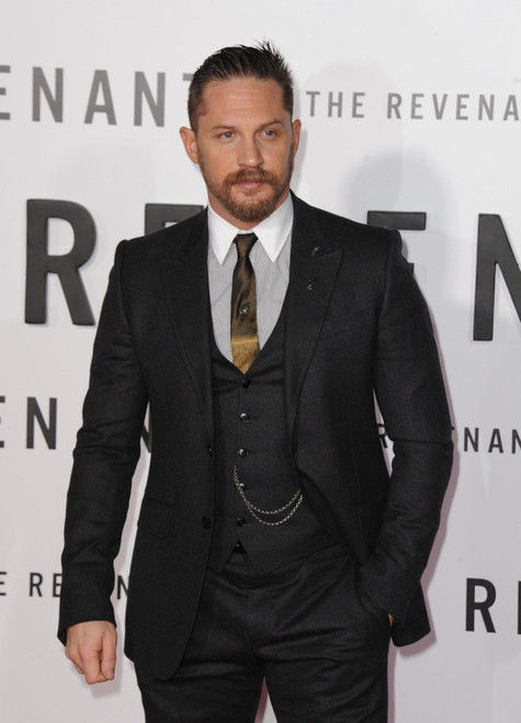 Tom Hardy At Arrivals For The Revenant World Premiere, Tcl Chinese 6 Theatres, Los Angeles, Ca December 16, 2015. Photo By Dee CerconeEverett Collection Celebrity - Item # VAREVC1516D03DX075