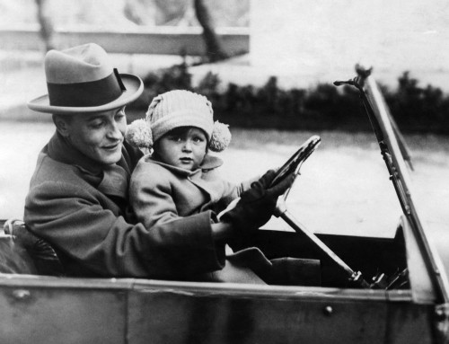 F. Scott Fitzgerald Shows His Daughter How To Drive In Rome. 1924-1931. Courtesy Csu ArchivesEverett Collection. History - Item # VAREVCPBDFSFICS002