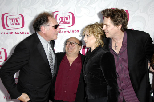 Judd Hirsch, Danny Devito, Carol Kane, Jeff Conaway In Attendance For 5Th Annual Tv Land Awards, Barker Hangar, Santa Barbara, Ca, April 14, 2007. Photo By Michael GermanaEverett Collection Celebrity - Item # VAREVC0714APAGM111