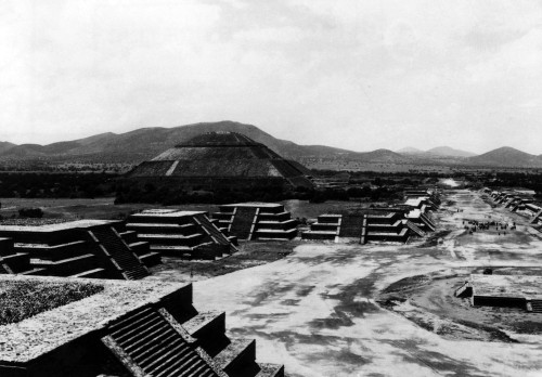 Mexican Pyramids History - Item # VAREVCSBDMEPYCS001