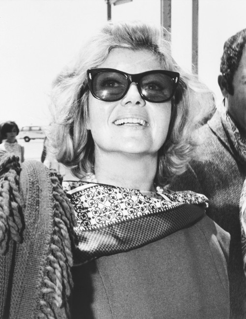 Rita Hayworth Arrives At Rome_S Fiumicino Airport In July 17 History - Item # VAREVCCSUB001CS289