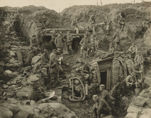 German Soldiers Relaxing In An Extensive History - Item # VAREVCHISL034EC720