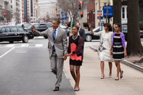 President Barack Obama And His Family Walk To Attend An Easter Service At St. John'S Church. Washington History - Item # VAREVCHISL039EC771