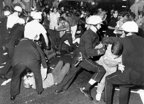Police Move Against Anti-Vietnam War Protesters. They Were Near The Conrad Hilton Hotel On Chicago'S Michigan Avenue Du Ring The Democratic National Convention. Aug. 28 History - Item # VAREVCCSUA001CS437