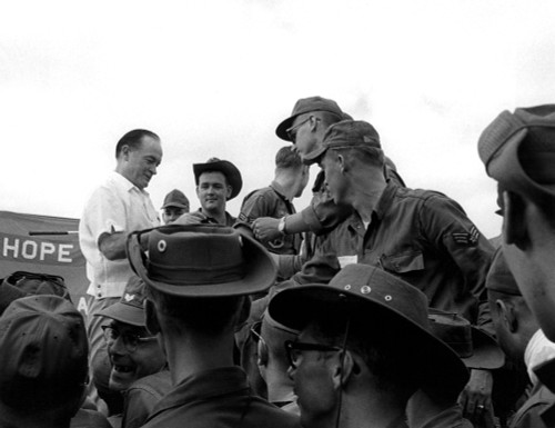 Bob Hope Signing Autographs For The Troops In Vietnam History - Item # VAREVCPBDBOHOEC194 Bob Hope Signing Autographs For The Troops In Vietnam History - Item # VAREVCPBDBOHOEC194