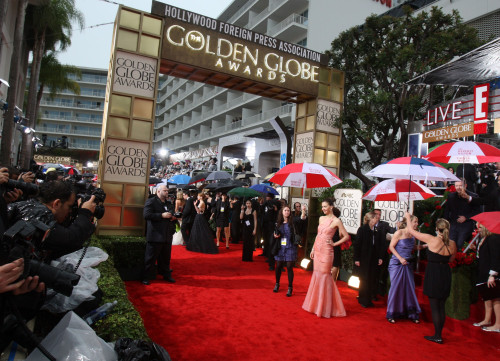 Maggie Gyllenhaal, Photographers, Paparazzi At Arrivals For The 67Th Annual Golden Globes Awards - Arrivals, Beverly Hilton Hotel, Beverly Hills, Ca January 17, 2010. Photo By Jef HernandezEverett Collection Celebrity - Item # VAREVC1017JAMHJ065