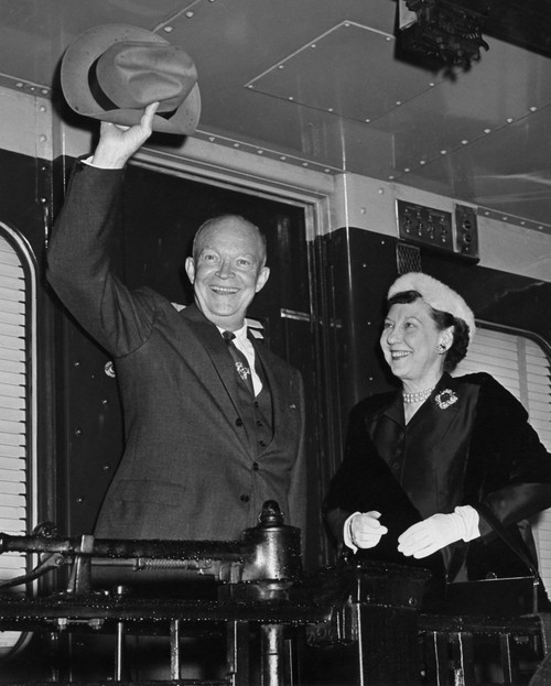 Dwight And Mamie Eisenhower Waving From The 1956 Campaign Train. - History - Item # VAREVCHISL039EC130