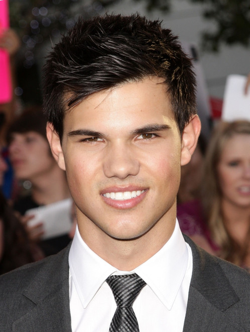Taylor Lautner At Arrivals For The Twilight Saga Eclipse Premiere, Nokia Theatre L.A. Live, Los Angeles, Ca June 24, 2010. Photo By Adam OrchonEverett Collection Celebrity - Item # VAREVC1024JNBDH046