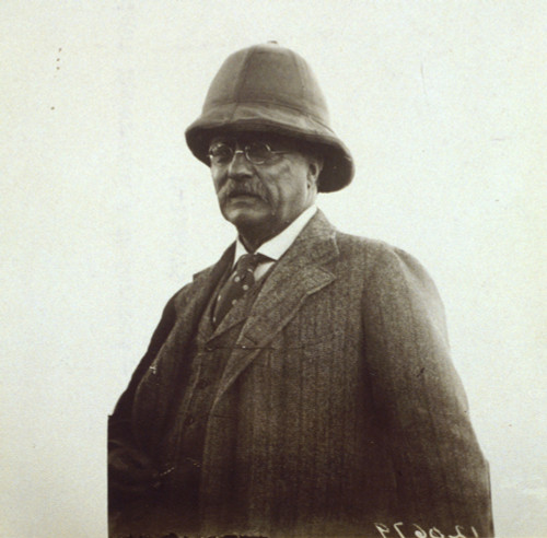 Theodore Roosevelt Wearing A Pith Helmet During His 1910 African Expedition. History - Item # VAREVCHISL002EC035