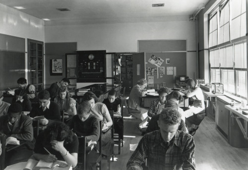 High School Physics Classroom In Harrison History - Item # VAREVCHISL042EC866