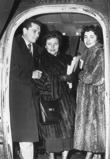 Elizabeth Taylor And Her Fiance History - Item # VAREVCHISL039EC367