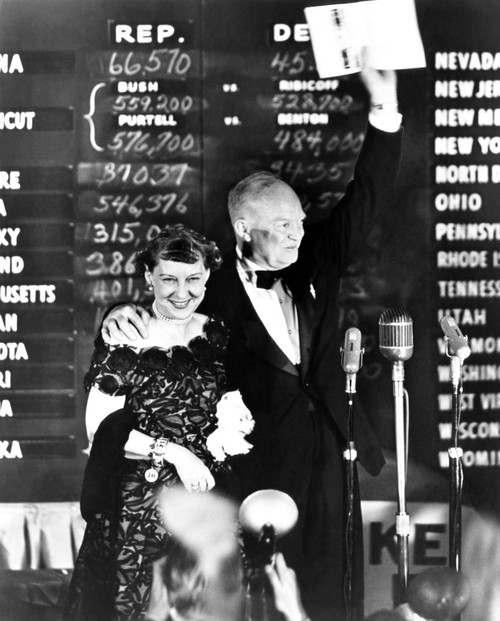 President-Elect Dwight Eisenhower And His Wife Mamie On Election Night At He Commodore Hotel. The Democratic Candidate History - Item # VAREVCCSUA000CS176