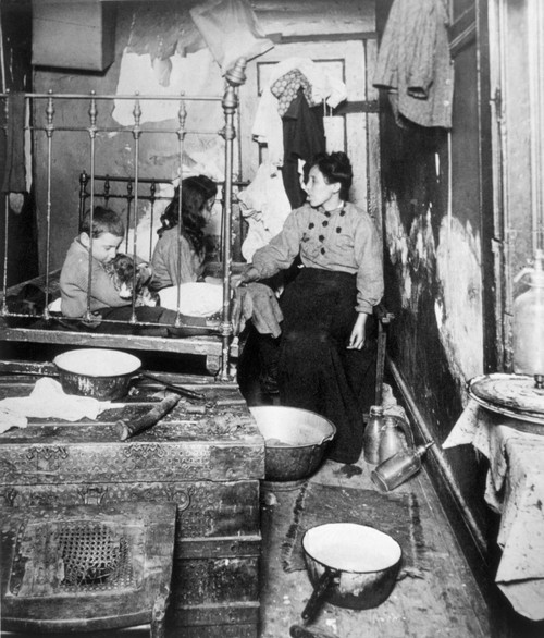 New York Tenement Apartment With A Mother And Her Two Children History - Item # VAREVCS4DNEYOEC029 New York Tenement Apartment With A Mother And Her Two Children History - Item # VAREVCS4DNEYOEC029