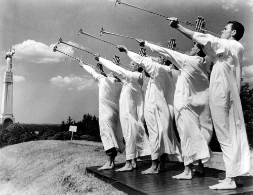 A Fanfare Of Trumpets Opens Hill Cumorah Pageant Near Palmyra History - Item # VAREVCCSUA001CS464