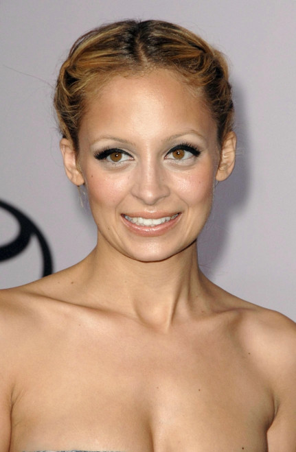 Nicole Richie At Arrivals For The 18Th Annual Environmental Media Association Awards, The Ebell Theatre, Los Angeles, Ca, November 13, 2008. Photo By Dee CerconeEverett Collection Celebrity - Item # VAREVC0813NVEDX033