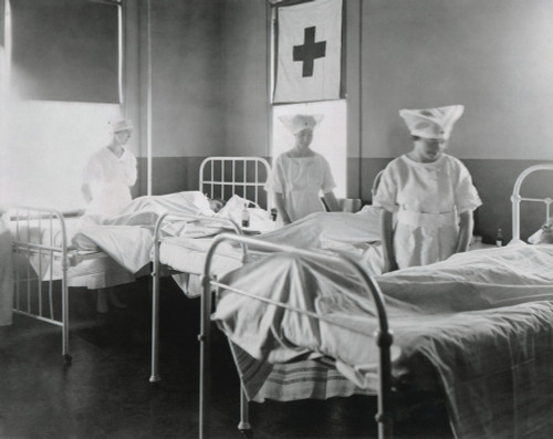 Spanish Flu Epidemic 1918-1919 In America. Volunteer Nurses At Red Cross Hospital During The Influenza Epidemic. Eureka History - Item # VAREVCHISL043EC684