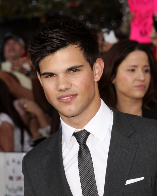 Taylor Lautner At Arrivals For The Twilight Saga Eclipse Premiere, Nokia Theatre L.A. Live, Los Angeles, Ca June 24, 2010. Photo By Adam OrchonEverett Collection Celebrity - Item # VAREVC1024JNBDH048