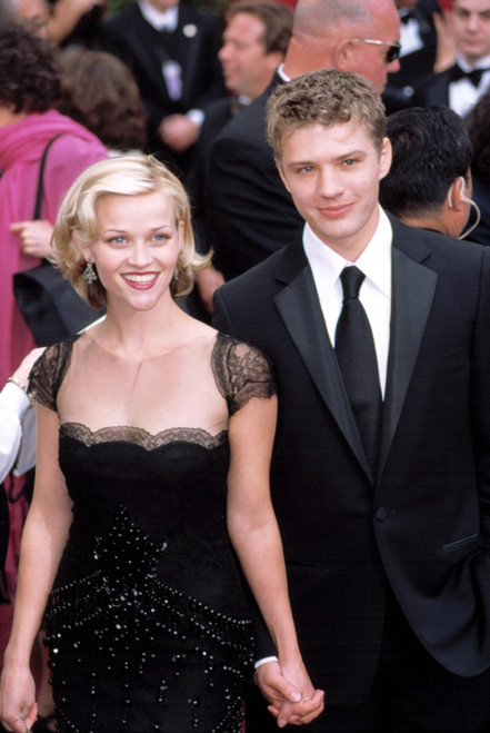Reese Witherspoon And Ryan Phillippe At The Academy Awards, 3242002, La, Ca, By Robert Hepler. Celebrity - Item # VAREVCPSDREWIHR002
