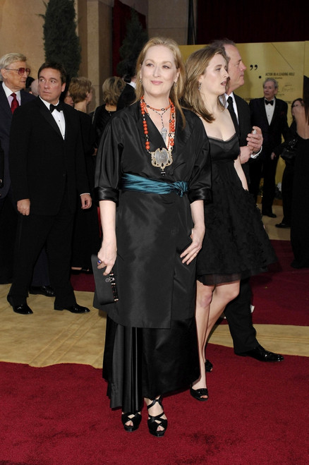 Meryl Streep At Arrivals For Oscars 79Th Annual Academy Awards - Arrivals  , The Kodak Theatre, Los Angeles, Ca, February 25, 2007. Photo By Michael GermanaEverett Collection Celebrity - Item # VAREVC0725FBAGM096