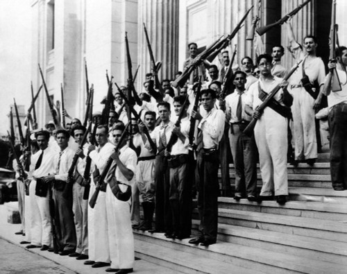 Armed Students At The University Of Havana On Sept. 15 History - Item # VAREVCCSUA001CS593