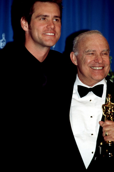 Jim Carrey With Oscar Winner Michael Kahn At The 1999 Academy Awards Celebrity - Item # VAREVCPSDJICAHR007