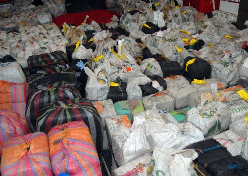 13 Metric Tons Of Drugs Worth More Than 220 Million Were Seized By The U.S. Navy Coast Guard In 2008 Smuggled From Latin America And The Caribbean. History - Item # VAREVCHISL024EC240