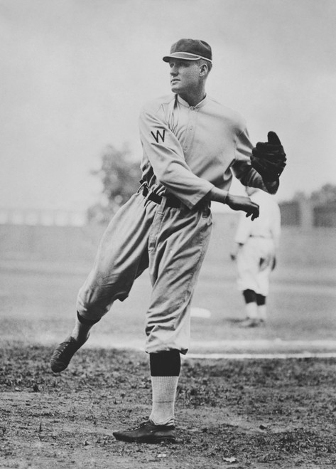 Washington Senators Pitcher Walter Johnson Ca. 1910-15. History - Item # VAREVCHISL041EC260