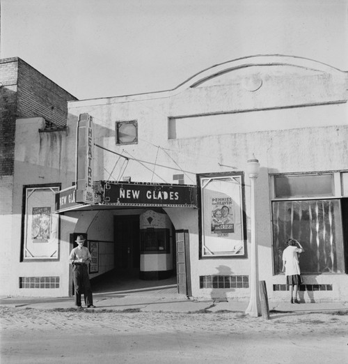 Movie Theatre History - Item # VAREVCHCDLCGBEC747