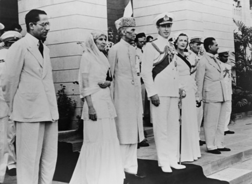 Lord Louis Mountbatten Handing Over Power To Mahomed Ali Jinnah On Aug. 14 History - Item # VAREVCHISL038EC748
