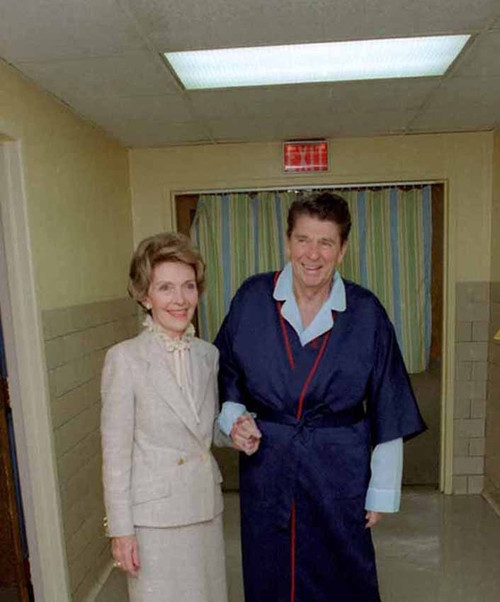 President Ronald Reagan With Wife Nancy In George Washington Hospital Four Days After The Assassination Attempt By John Hinckley. April 3 1981. History - Item # VAREVCHISL028EC252