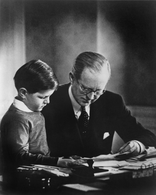 Ambassador To Great Britain History - Item # VAREVCHISL014EC197