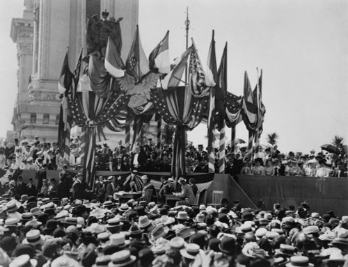 William Mckinley Delivering Presidents Day Address At Pan-American Exposition History - Item # VAREVCHISL046EC009