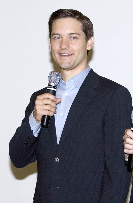Tobey Maguire Inside For Kids Visit Tobey Maguire At Exhibit Of Live Spiders For Spider-Man Week, America Museum Of Natural History, New York, Ny, May 01, 2007. Photo By B. MedinaEverett Collection Celebrity - Item # VAREVC0701MYEMD013