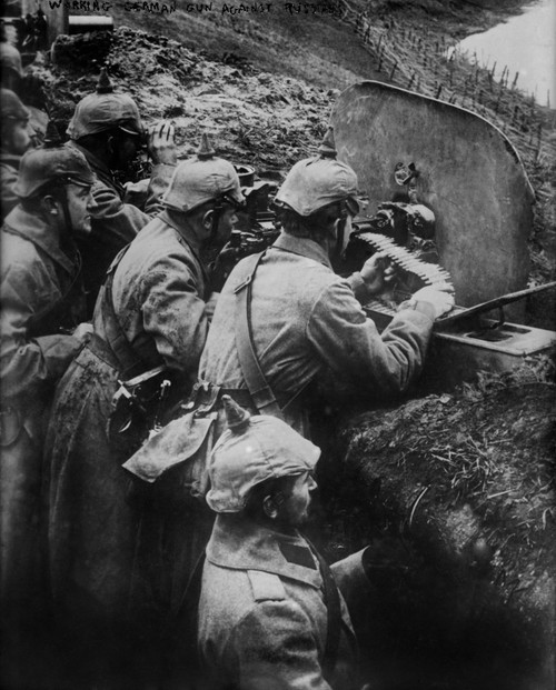 German Ww1 Machine Gun Crew Firing From A Trench On The Eastern Front. 1914-15. History - Item # VAREVCHISL034EC933