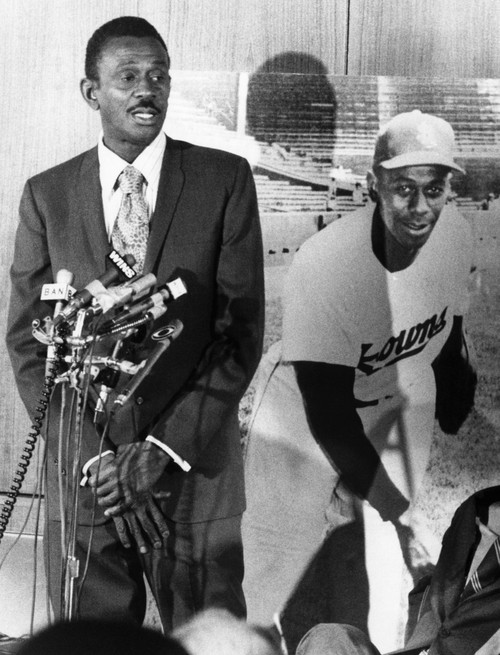 Pitcher Leroy 'Satchel' Paige History - Item # VAREVCPBDSAPACS003