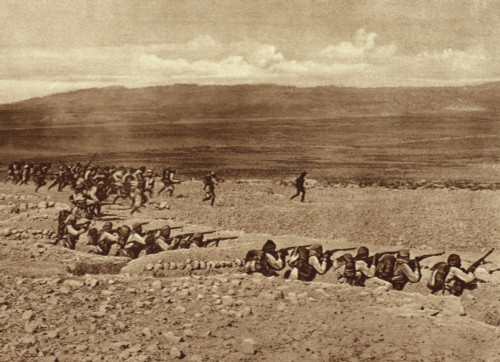 World War 1. Turkish Troops Leaving Their Trenches For A Charge In A Battle With French And British Troops In The Early Stages Of The Gallipoli Fighting. 1915. History - Item # VAREVCHISL034EC751