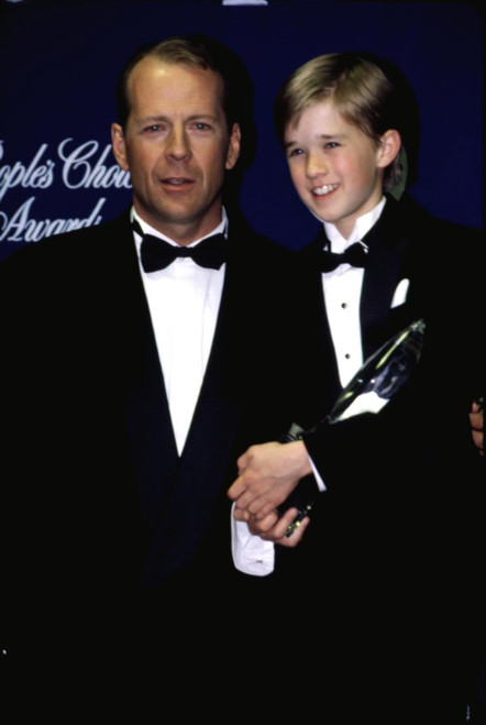 Bruce Willis, Haley Joel Osmont, People'S Choice Awards, 100, By Robert Hepler Celebrity - Item # VAREVCPSDBRWIHR002