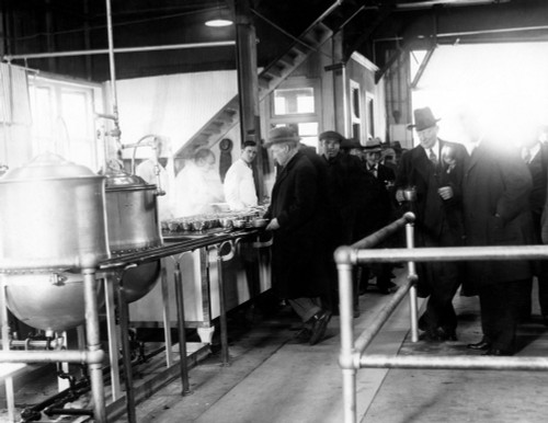Men Wait In Line For Food At A Municipal Lodging House. Police Commissioner Edward P. Mulrooney Stands With Coffee History - Item # VAREVCHBDNEYOCS044
