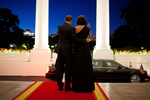 President Barack Obama And Michelle Obama Wave Goodbye To President Shimon Peres Of Israel. From The North Portico Of The White House Following A Dinner In His Honor. June 13 History - Item # VAREVCHISL040EC225